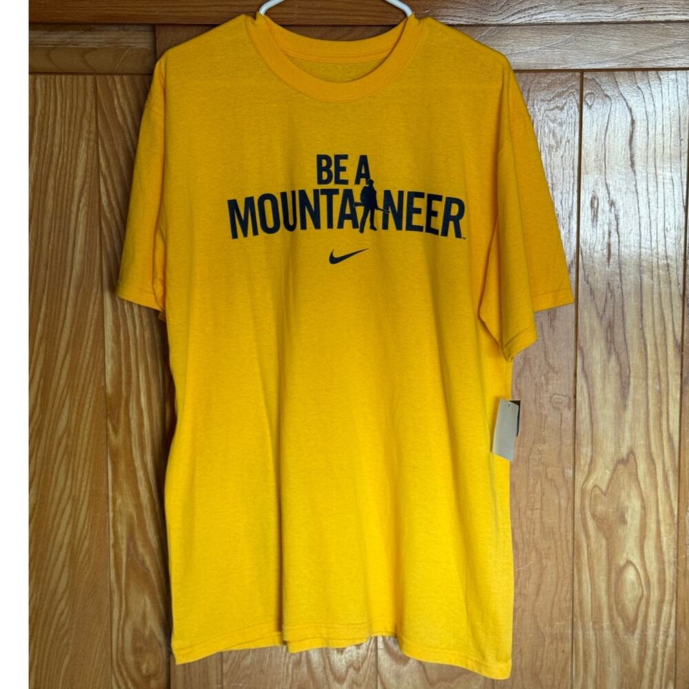 NWT Nike West Virginia University "Be A Mountaineer" - Medium